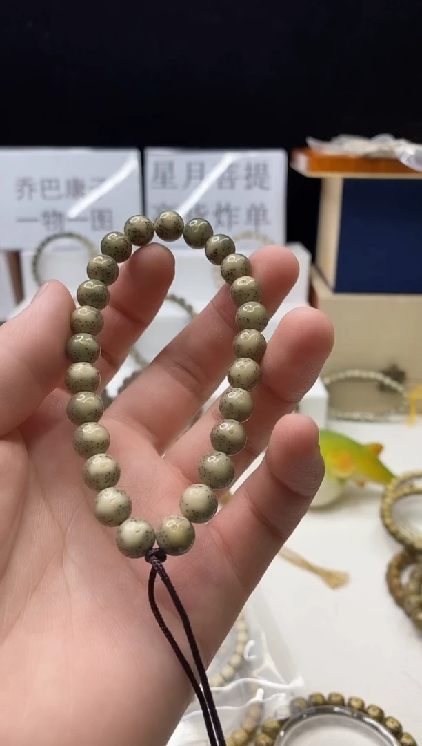 手串星月菩提102      b32