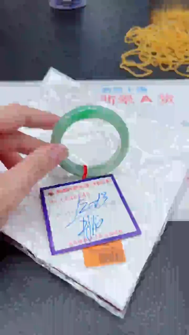 翡翠手镯未镶嵌11111111111