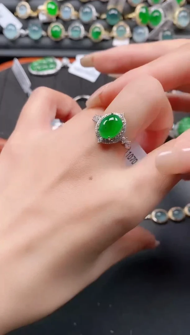 银S925镶嵌戒指翡翠1111