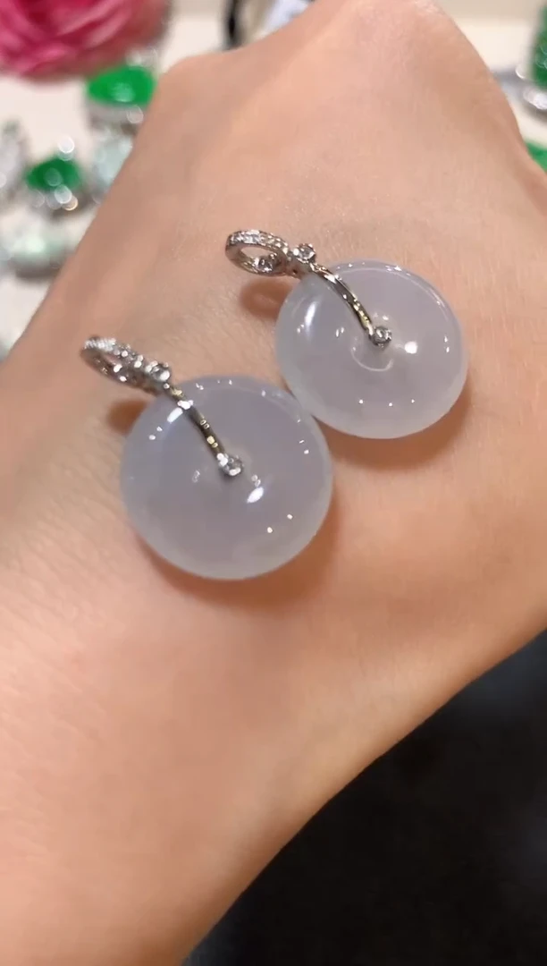 吊坠(不含链)18K金镶嵌翡翠z9 多样性一件发货