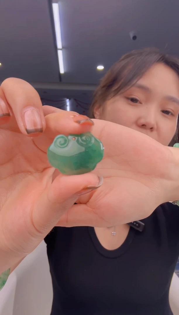 石英质玉未镶嵌吊坠(不含链)祥云锁