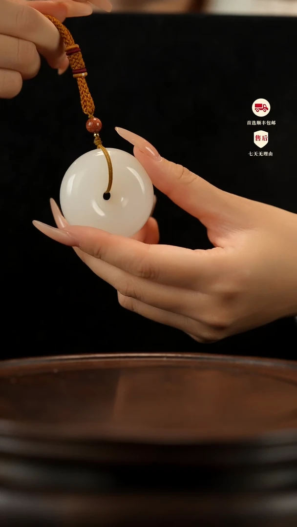 云南石荔枝白雕刻：平安扣手把件挂件