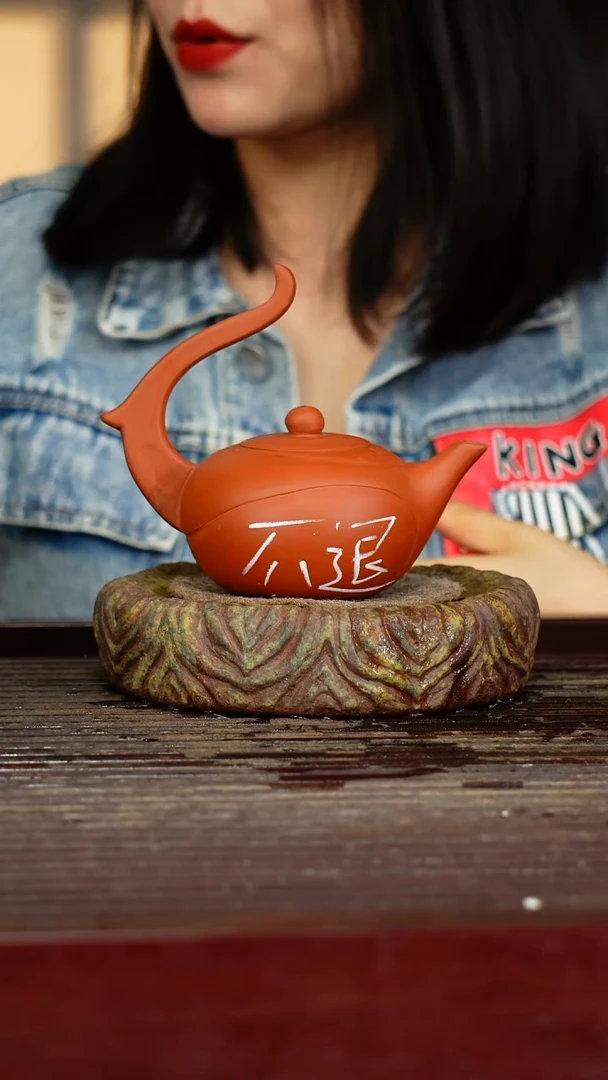 宜兴原矿紫砂壶茶壶宜兴原矿紫砂壶茶壶150C
