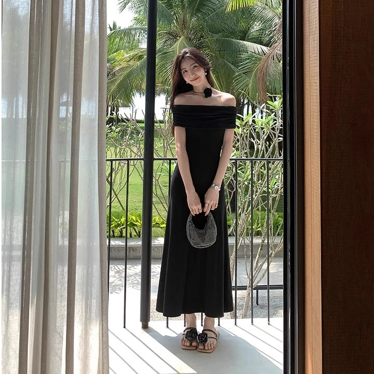 黑色一字肩连衣裙女夏季高级感气质长款显瘦修身长裙新款法式裙子