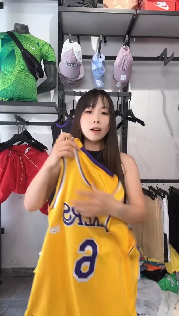 1725编码 耐克卫衣服饰过款为准 尺码
