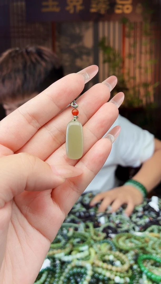 和田玉未镶嵌颈饰拍一发一