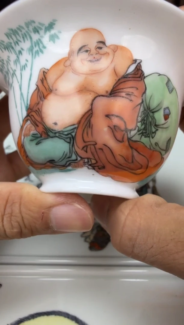 以笔为心，以瓷为纸。