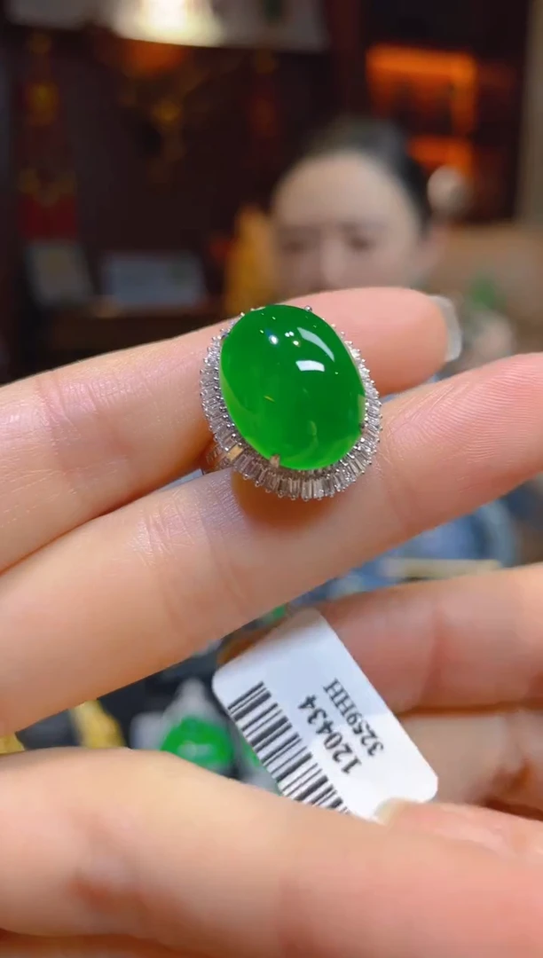 【闪购商品】翡翠戒指18K金镶嵌120434天然A货翡翠蛋面戒指