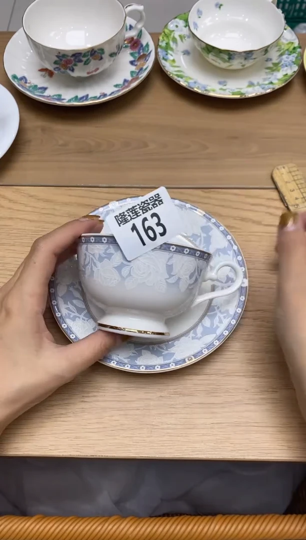 瓷片梅**M隆莲瓷器欢迎大家