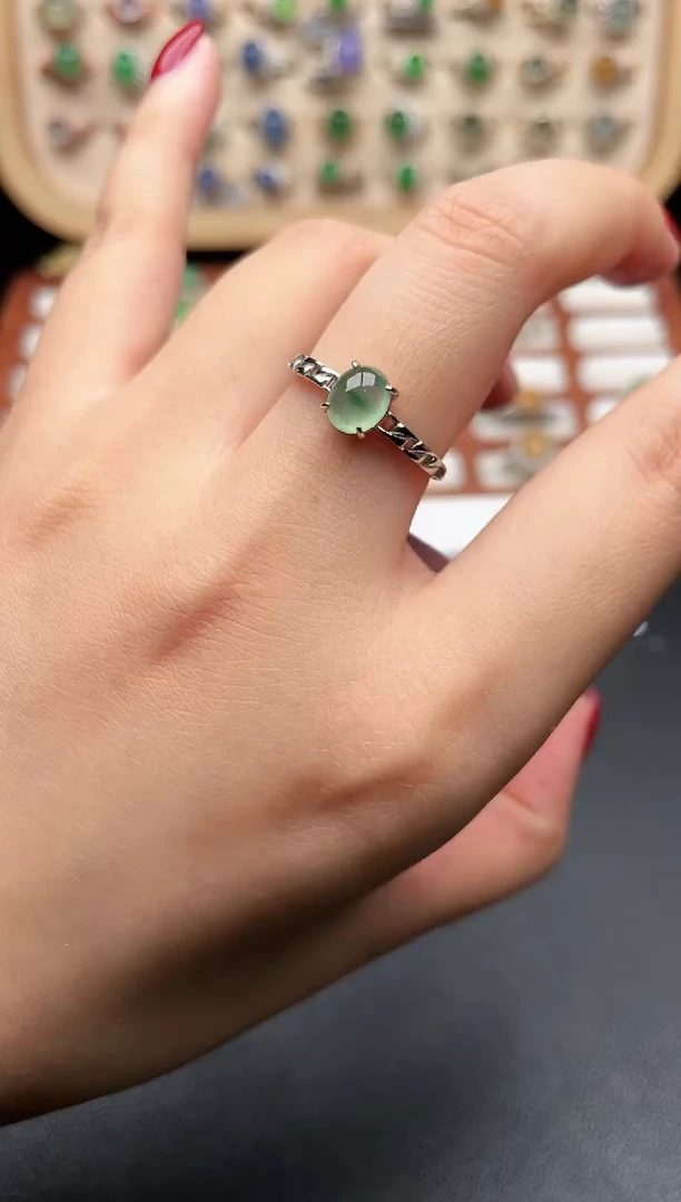 银S925镶嵌戒指翡翠一物一证一礼盒