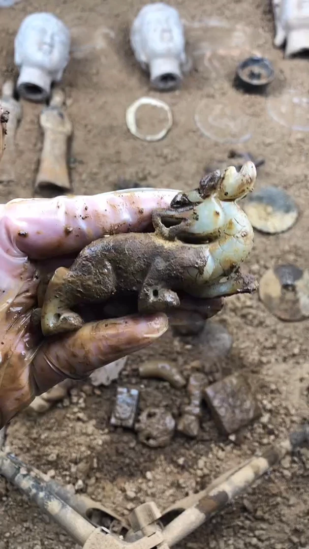 未镶嵌和田玉挂件1