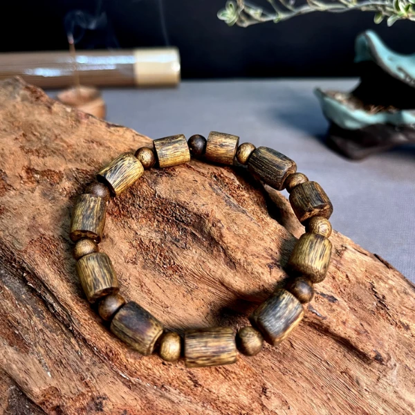 沉香【梨香佰世】海南绿奇楠树心油9mm单圈手串多样性发货一条