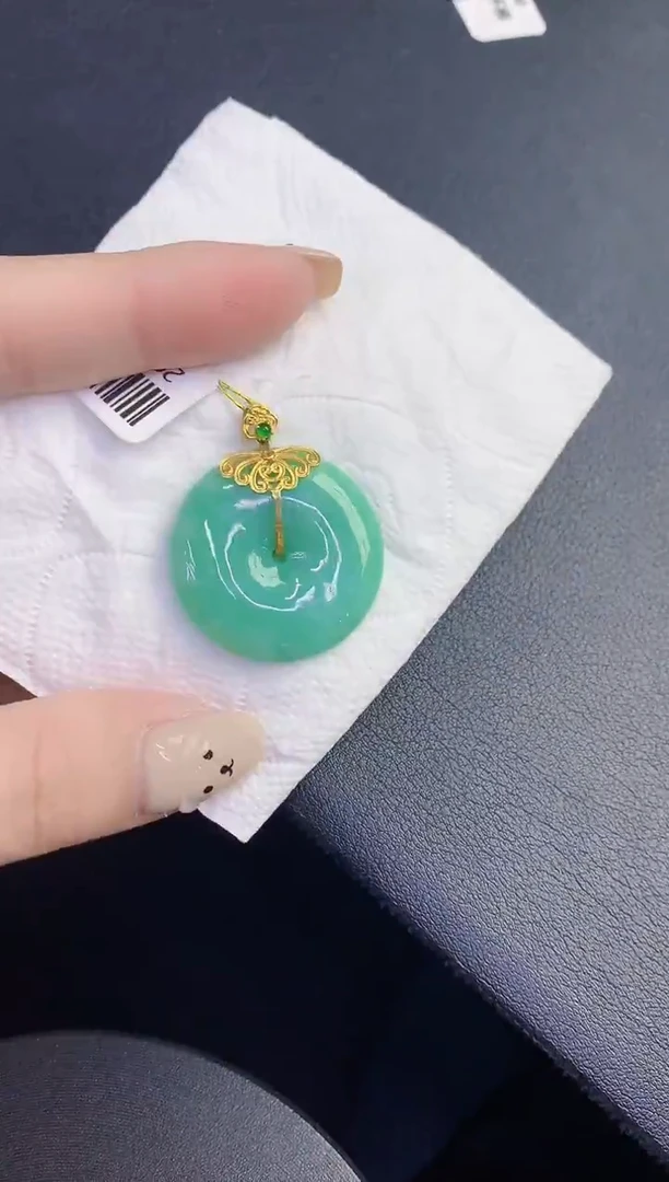 颈饰18K金镶嵌翡翠缅甸天然翡翠A货