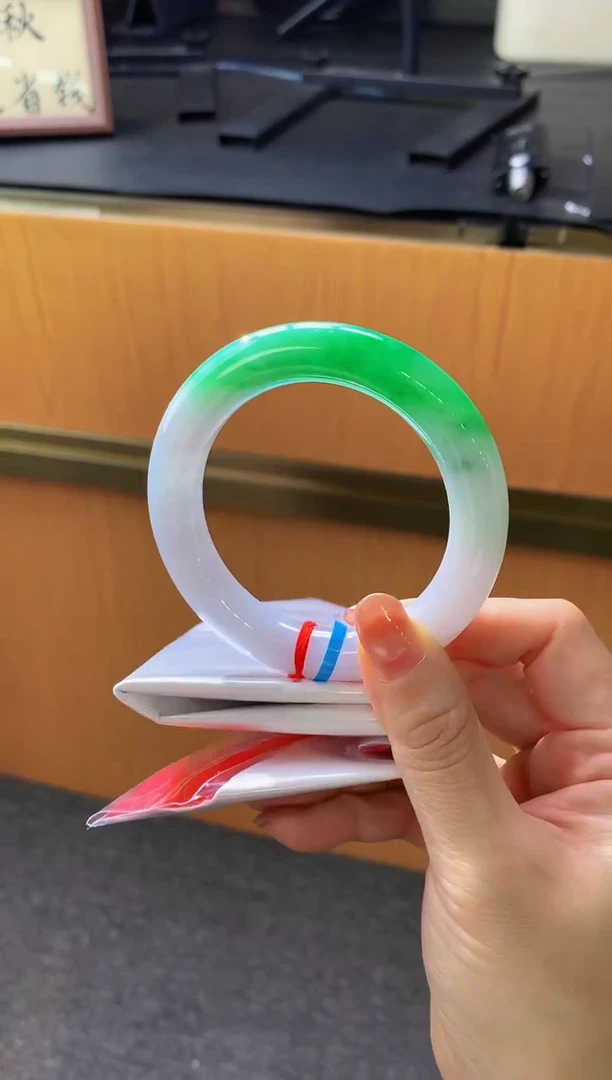 未镶嵌手镯翡翠-C66 圈口57 全款15.8万 定金2万