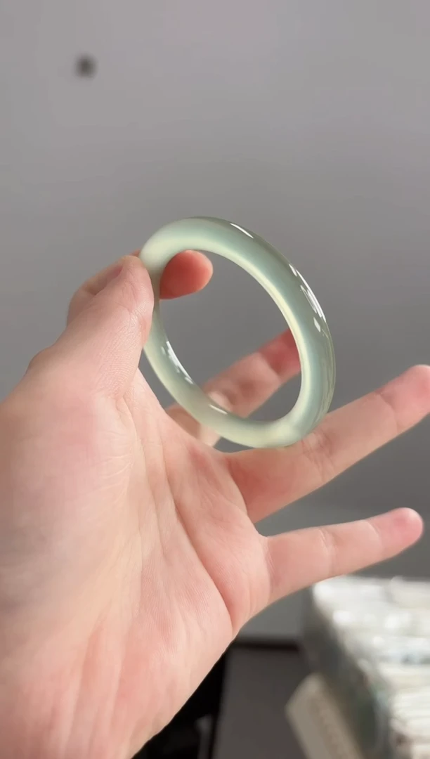 玛瑙/玉髓手镯未镶嵌56圈