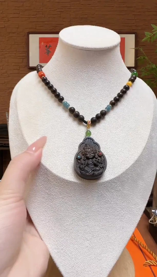 【闪购商品】沉香吊坠越南白棋0.6沉水玉化雷击料配沉香木度母