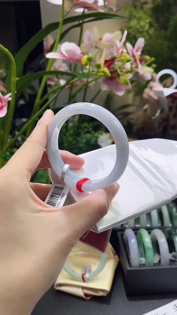 【闪购商品】翡翠手镯未镶嵌正圈