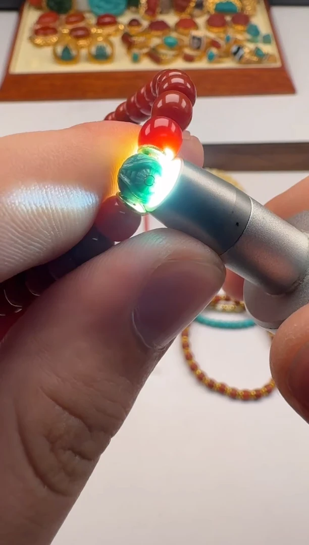 18K金镶嵌南红玛瑙挂件听***理手串手串