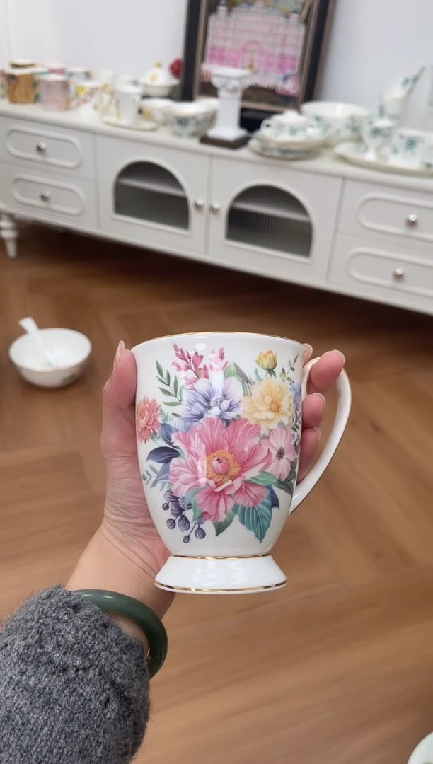 盘花朵高骨骨瓷马克杯