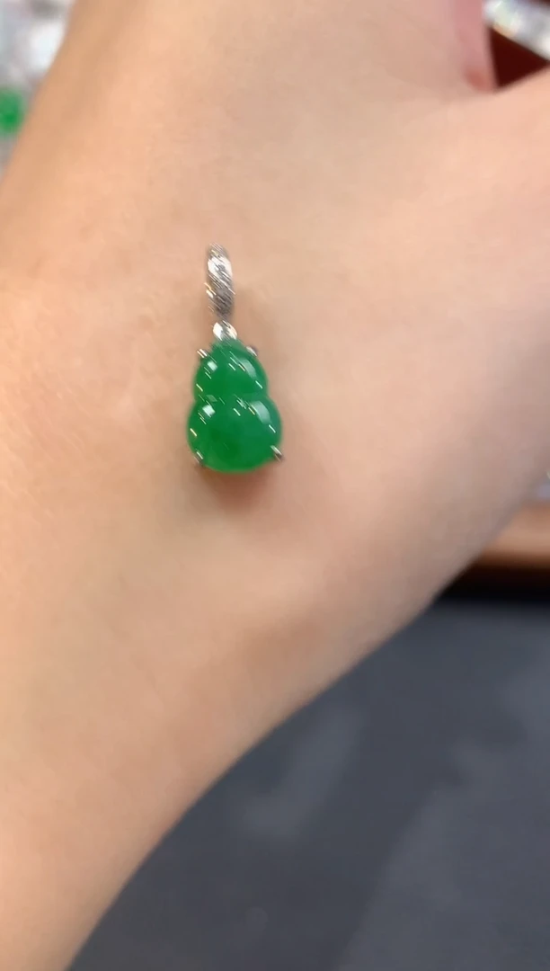 吊坠(不含链)18K金镶嵌翡翠a11