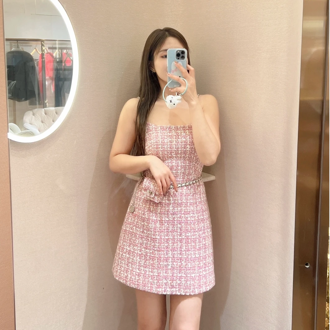 千金欧若风裙子2025春季新款显瘦收腰粉色气质小香风吊带连衣裙女