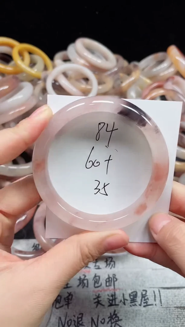 未镶嵌手镯石英质玉84