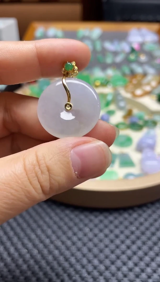 【闪购商品】翡翠颈饰18K金镶嵌平安扣