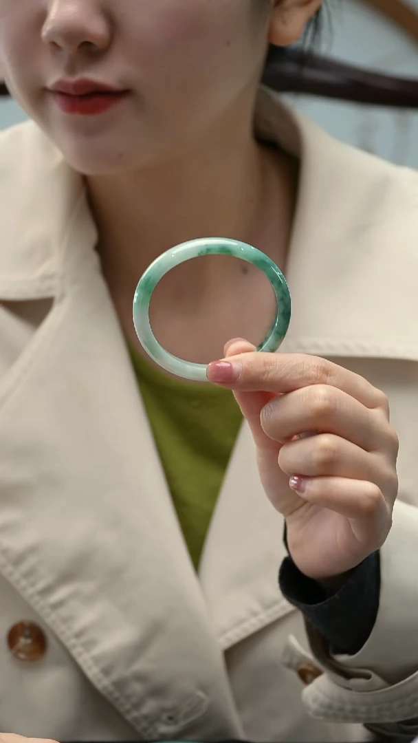 未镶嵌手镯（贵妃镯）翡翠29号