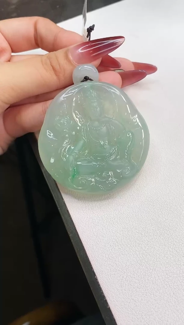 【闪购商品】翡翠颈饰未镶嵌观音