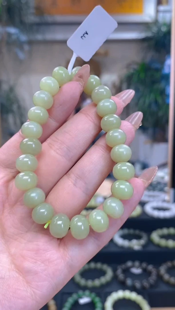 未镶嵌手串和田玉卡10*8