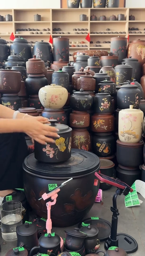 瑕疵茶叶罐 鼓盖小五饼彩填  605
