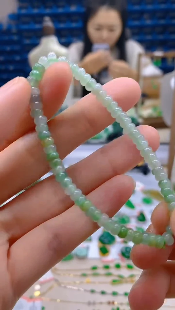 颈饰未镶嵌翡翠新号开播 全场乱卖