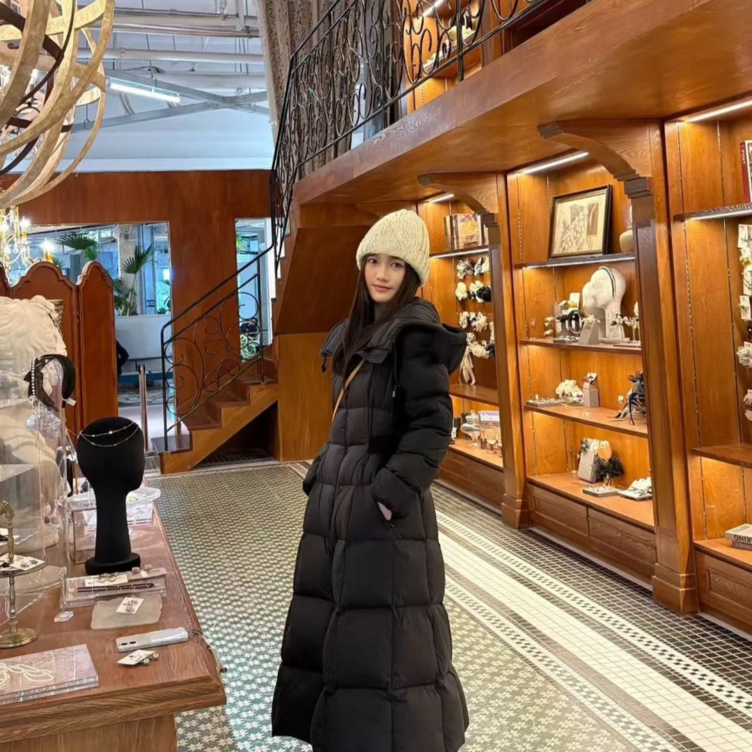 【青柠檬】2025冬季 在逃公主新款过膝加厚女士温婉风长款鹅绒服