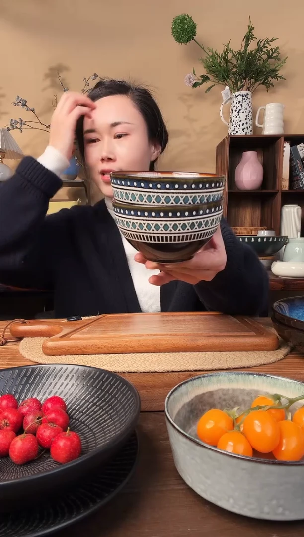 4.5英寸波西米亚小碗2只微瑕