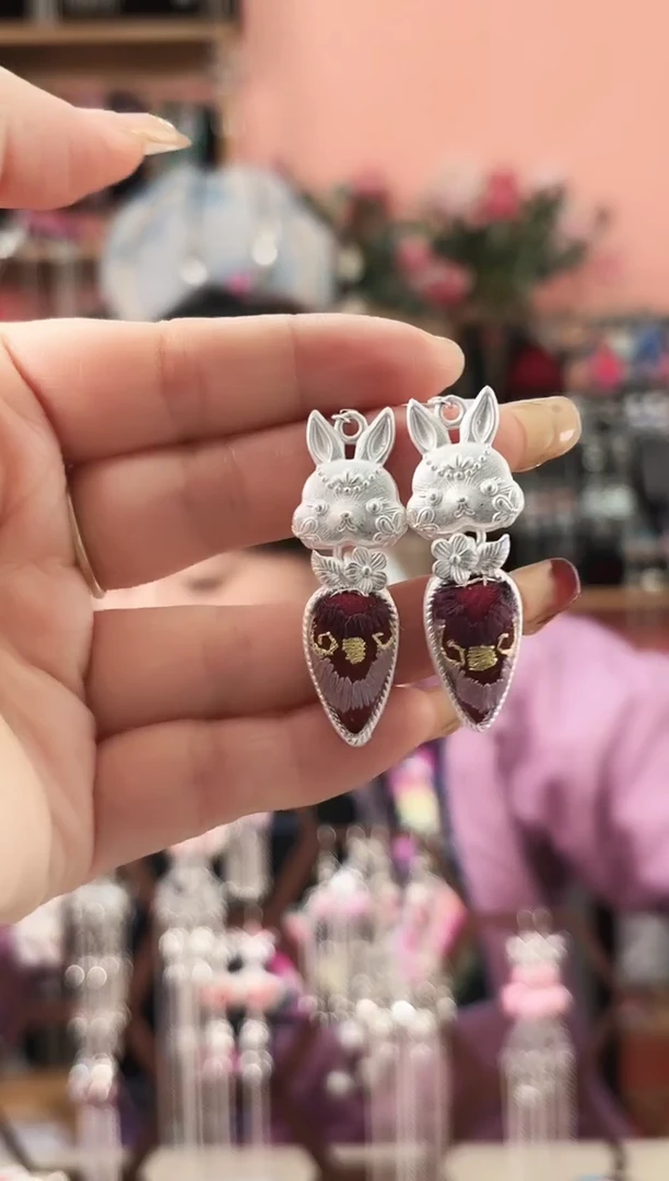 艺枝独绣手工饰品205