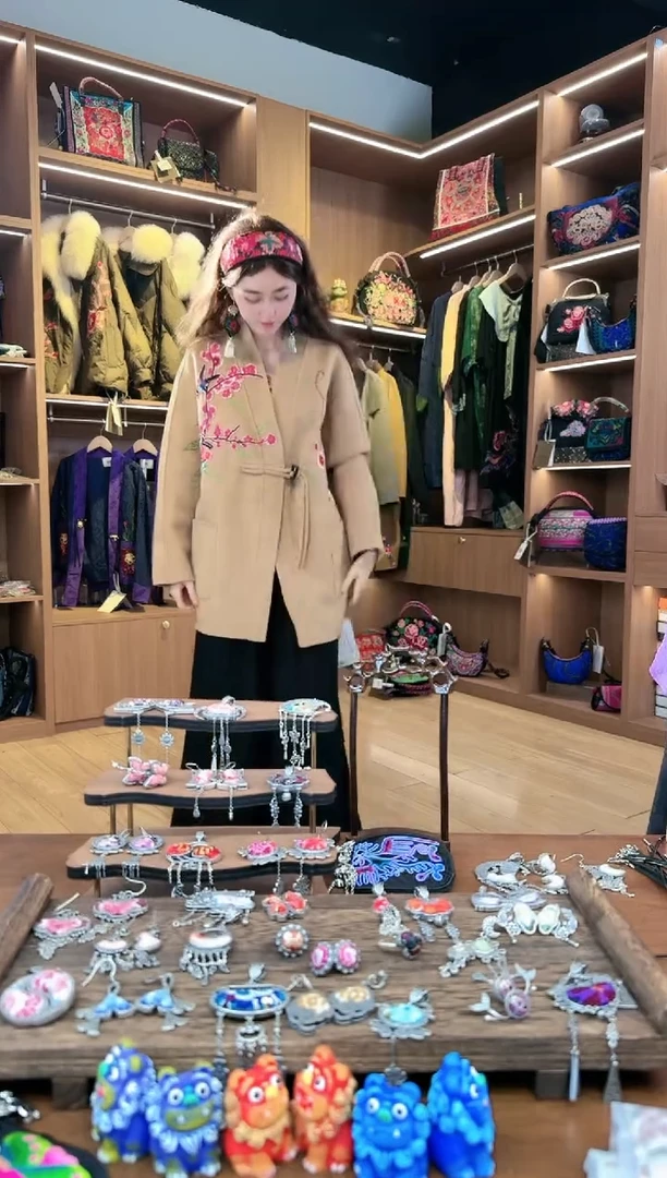 【闪购商品】织绣L669黔东南苗族刺绣