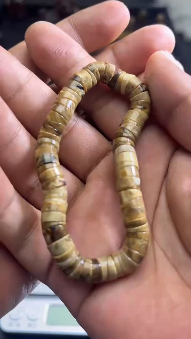 裸石琥珀未镶嵌90