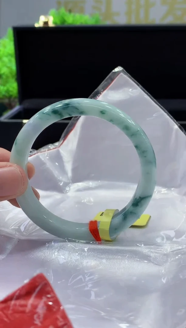 未镶嵌手镯翡翠翡翠手镯