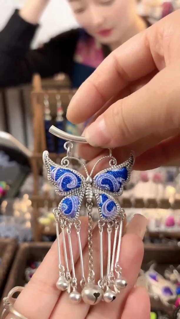 织绣彩云南阁非遗老绣饰品094