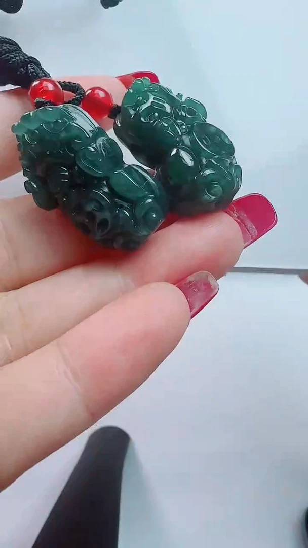 颈饰未镶嵌翡翠天然A货翡翠 多样性发其一