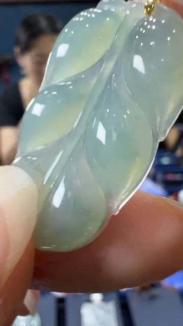 翡翠18K金镶嵌吊坠(不含链)叶子