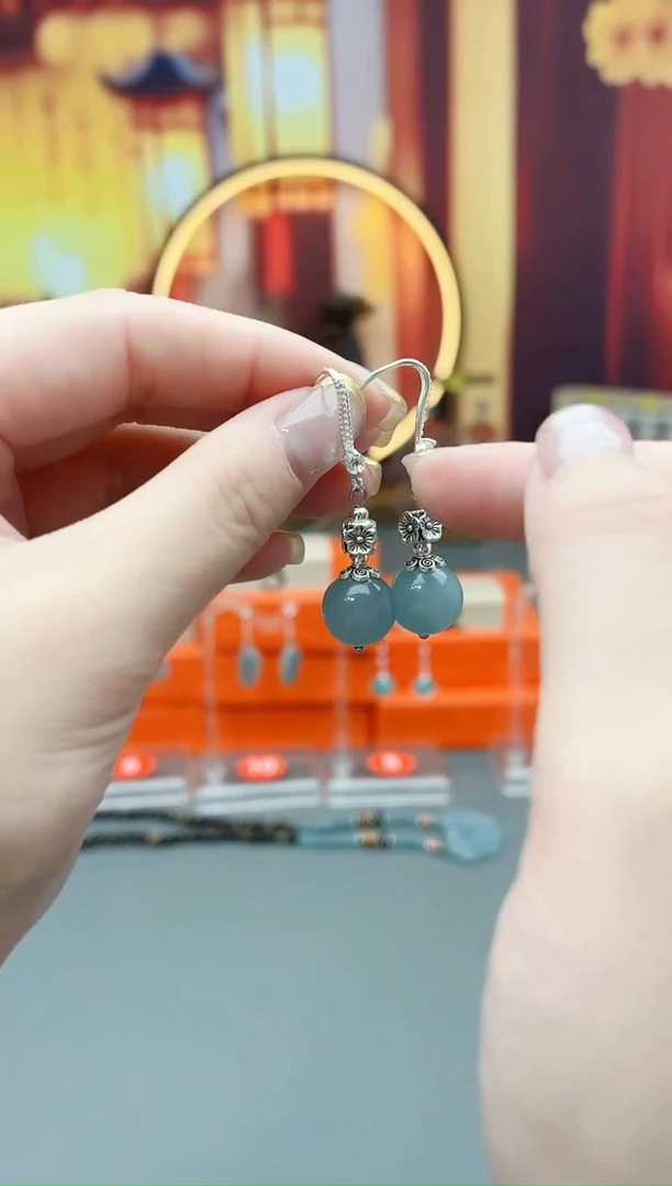 未镶嵌石英质玉（天山翠）耳钉435