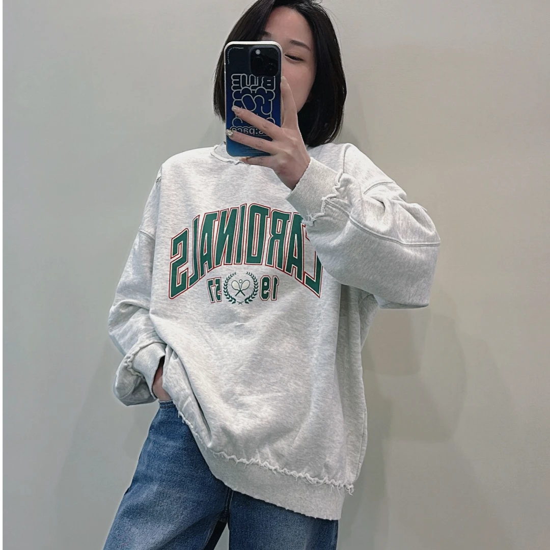 0001小CC时尚穿搭2025春季新款韩版休闲时尚舒适破坏字母卫衣