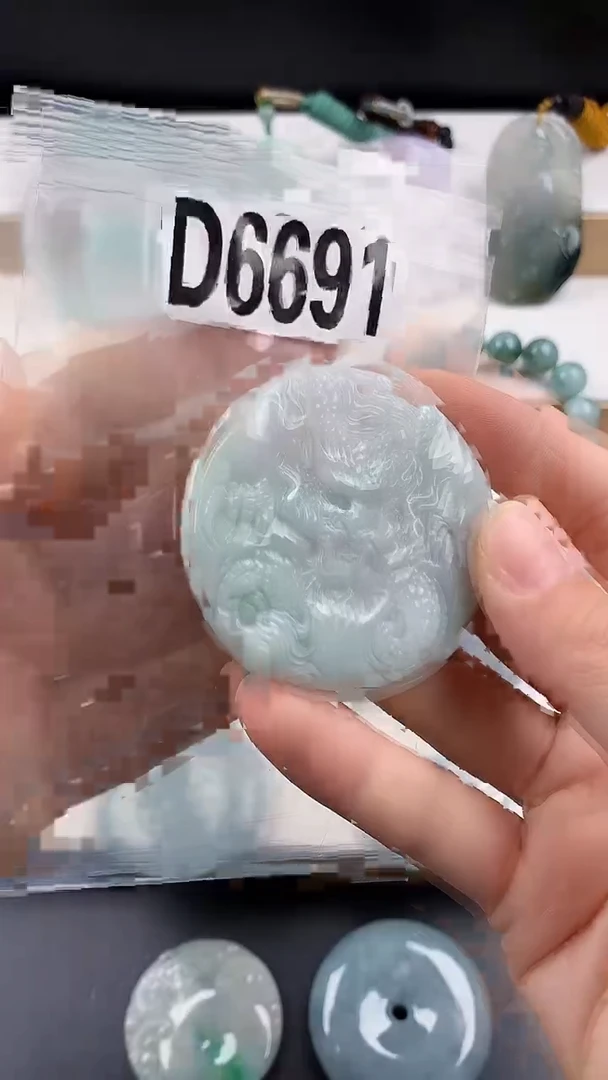 颈饰未镶嵌翡翠天然翡翠吊坠挂件