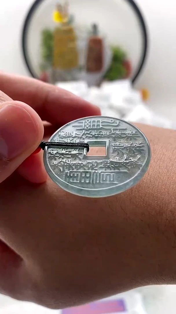 颈饰未镶嵌翡翠山鬼