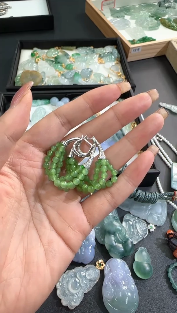 【闪购商品】和田玉耳饰银S925镶嵌250213419