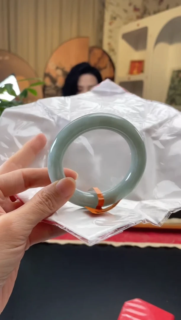 翡翠手镯未镶嵌翡翠手镯17