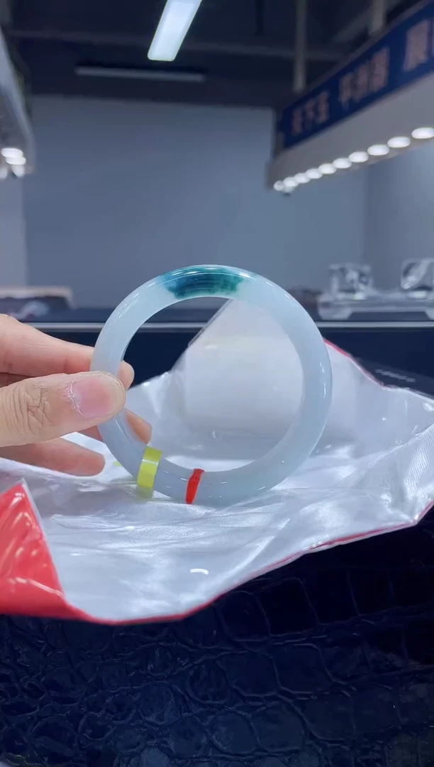 未镶嵌手镯翡翠5