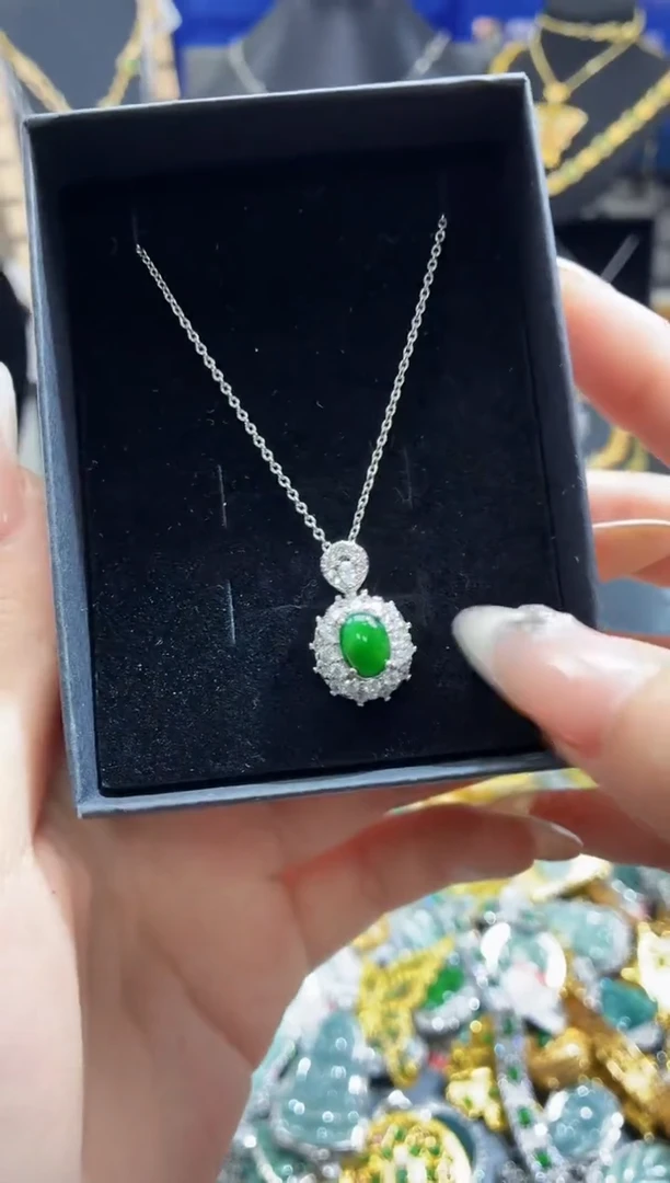 翡翠未镶嵌吊坠(不含链)天然翡翠a货 多样性发其一