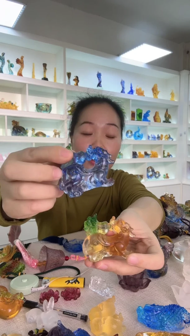 手工艺品琉璃貔貅一对